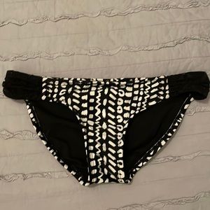 💛3/$15 Xhilaration Bikini Bottom